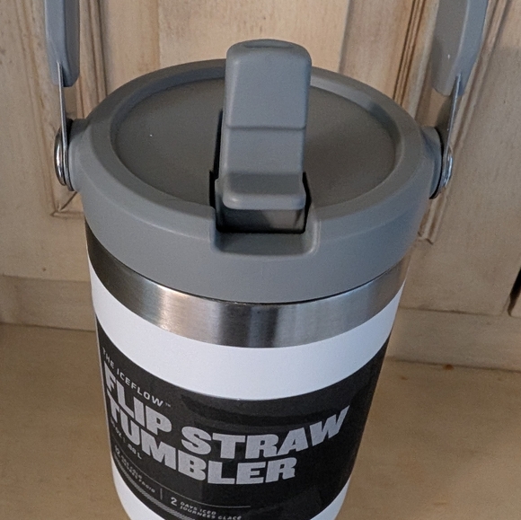 STANLEY flip Straw Tumbler - Picture 4 of 6